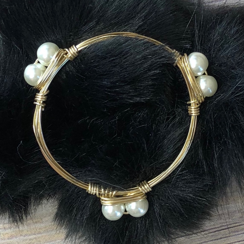 Pearl accent bracelet